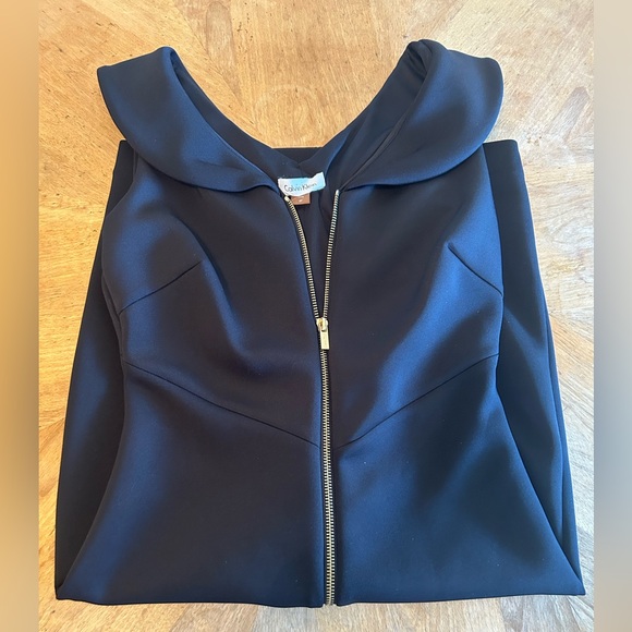 Calvin Klein Black scuba sheath Dress With Gold Zipper Front. Size: 4P - Picture 5 of 11